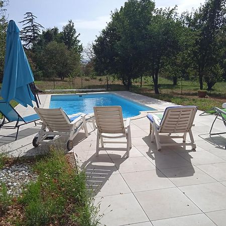 Maison Calme Avec Piscine Entouree De Son Parc Quintenas Exterior foto