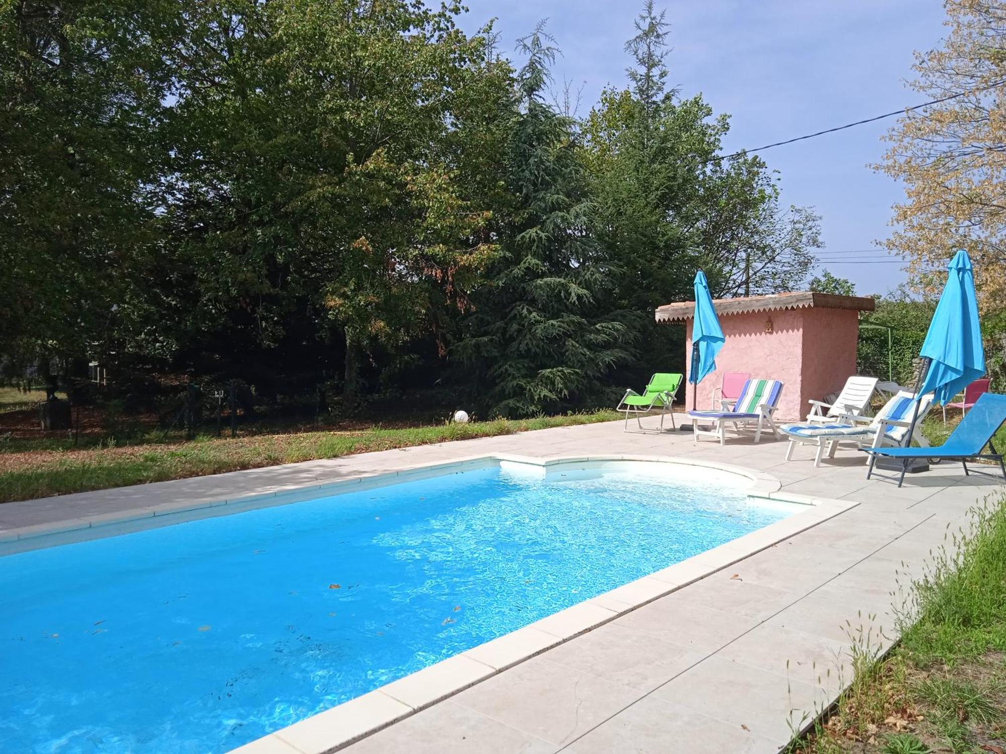 Maison Calme Avec Piscine Entouree De Son Parc Quintenas Exterior foto